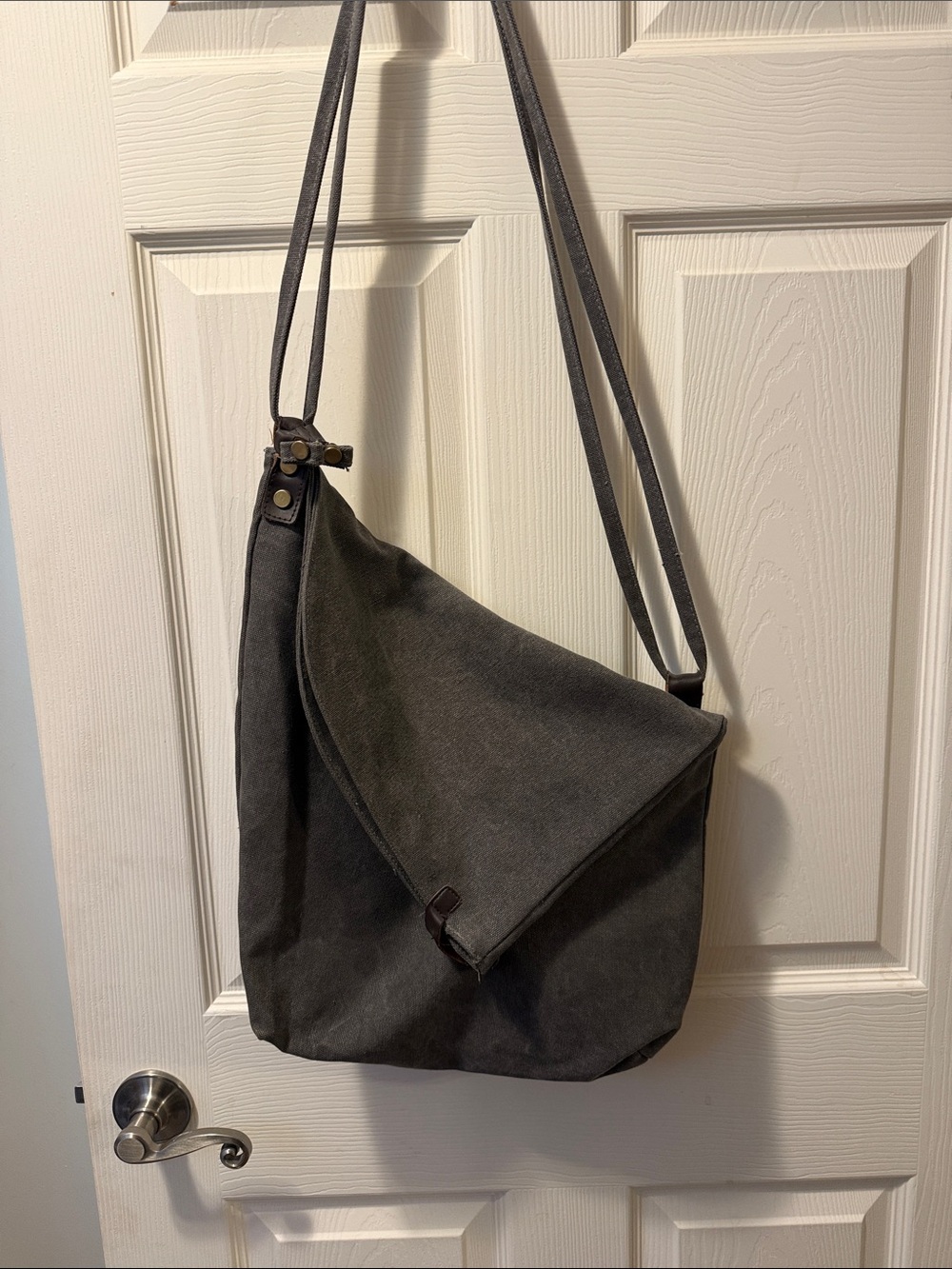 Women’s Gray Canvas Crossbody Shoulder Bag - Unbranded